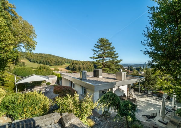 Sonnenparadies mit grossem Garten und Privatsphäre 1