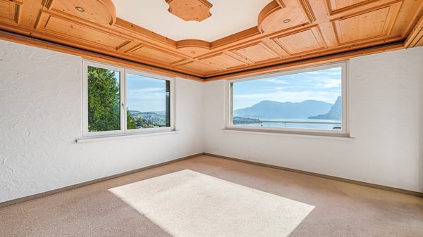 Dachmaisonette mit unverbaubarer Sicht auf See und Berge 3