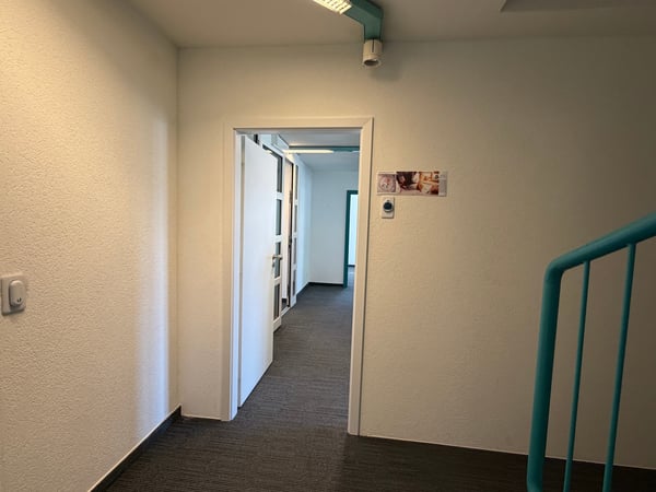 Bureau spacieux à louer à Payerne – 5 pièces, 143 m² 18