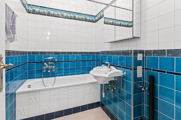 Exklusives, möbliertes Büro in repräsentativem Altbau im Herzen von Zürich 5