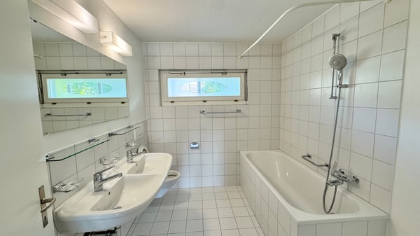 Grosszügige 4.5-Zimmer-Maisonettewohnung in Oberengstringen – sofort verfügbar! 8