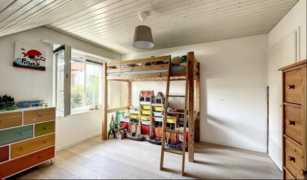 Ravissante maison familiale avec grand jardin et vue 12