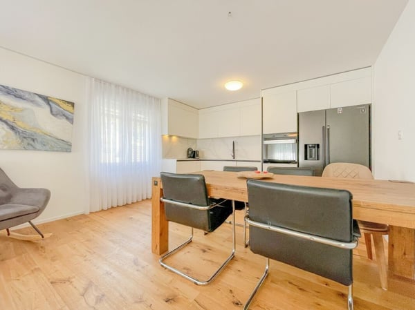 Sofort bewohnbares Zweifamilienhaus + baubewilligtes Projekt 8