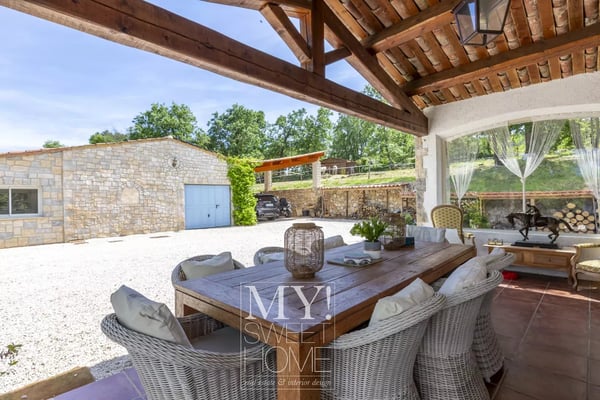 Charmante Villa mit Pool in Fayence, Frankreich 3