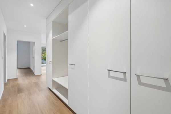 3.5-Zimmer-Wohnung mit 20 m² Balkon, ab sofort bezugsbereit 2