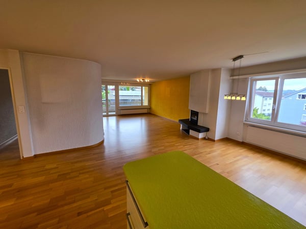 Schöne 4.5-Zimmer-Dachwohnung in Gossau - ruhig gelegen und doch zentral