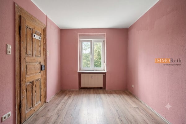 IMMORath.de  Zweifamilienhaus mit Ausbaupotential und großzügige Gart 8