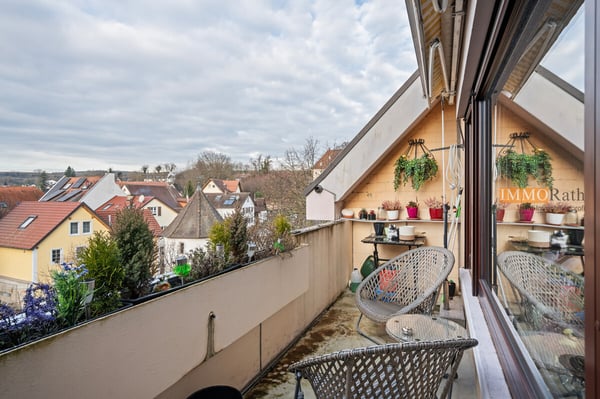 IMMORath.de - Lichtdurchflutete Maisonettewohnung mit Balkon 13