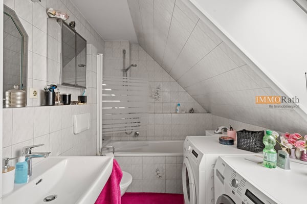 IMMORath.de - Lichtdurchflutete Maisonettewohnung mit Balkon 8