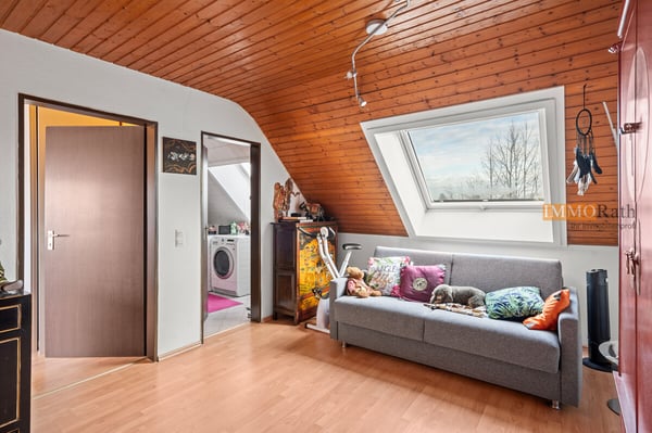 IMMORath.de - Lichtdurchflutete Maisonettewohnung mit Balkon 6