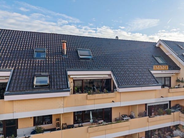 IMMORath.de - Lichtdurchflutete Maisonettewohnung mit Balkon 2