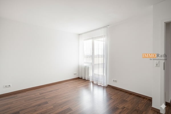 IMMORath.de - Sanierte Penthousewohnung mit Kamin und Dachterrasse 7