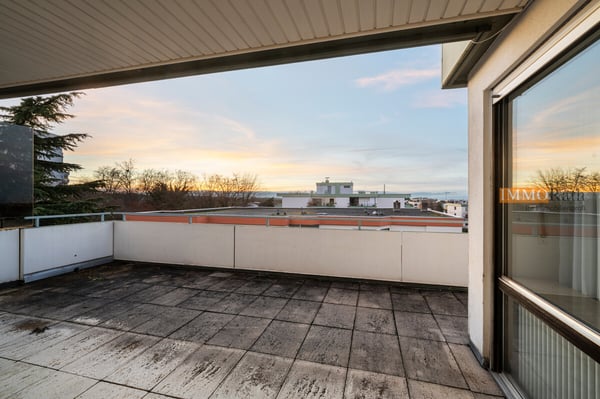 IMMORath.de - Sanierte Penthousewohnung mit Kamin und Dachterrasse 11