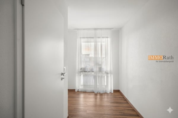 IMMORath.de - Sanierte Penthousewohnung mit Kamin und Dachterrasse 5
