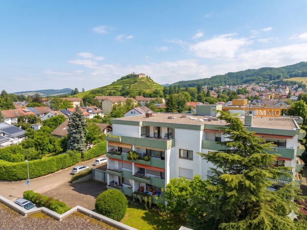 IMMORath.de - Sanierte Penthousewohnung mit Kamin und Dachterrasse 1