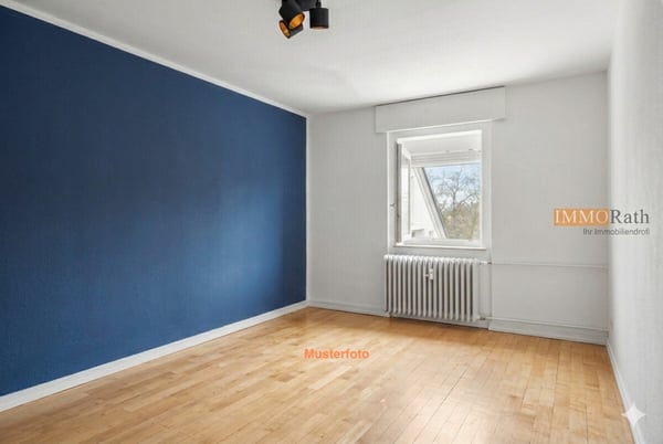 IMMORath.de - Bezugsfreie 4-Zimmer-Wohnung mit TG-Stellplatz 2