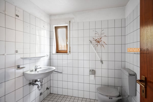 IMMORath.de - Gepflegtes Zuhause mit Doppelgarage und schönem Garten 8