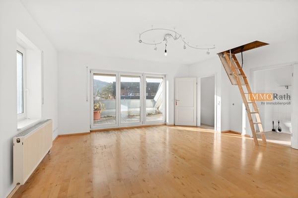 IMMORath.de - Großzügiges Einfamilienhaus mit Garten & Garage 7