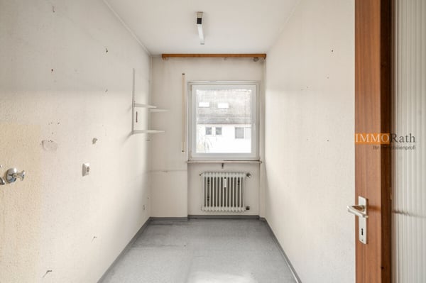 IMMORath.de - Großzügige 5,5 - Zimmerwohnung mit Balkon 11