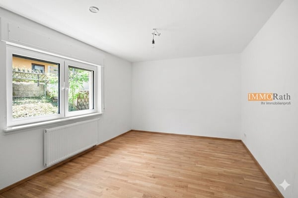 IMMORath.de - Helle 6-Zimmer Wohnung mit Balkon und Terrasse 13