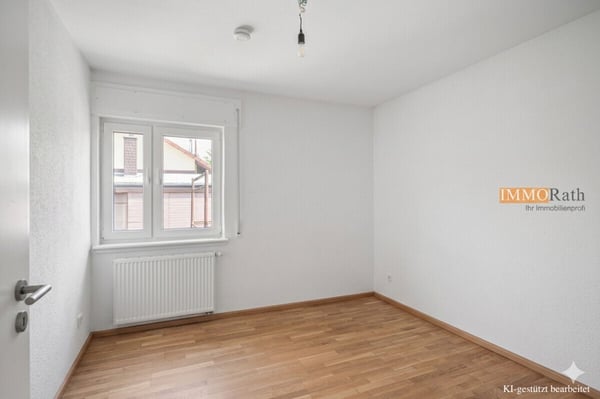 IMMORath.de - Helle 6-Zimmer Wohnung mit Balkon und Terrasse 6
