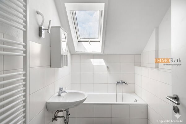 IMMORath.de - Helle 6-Zimmer Wohnung mit Balkon und Terrasse 12
