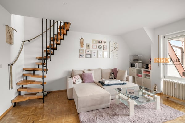IMMORath.de - Maisonettewohnung mit überdachtem Balkon und TG-Stellpla 1