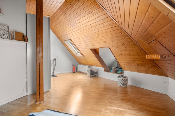 IMMORath.de - Maisonettewohnung mit überdachtem Balkon und TG-Stellpla 6