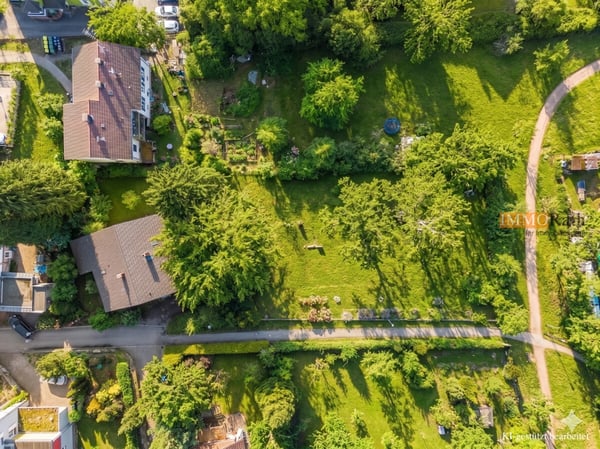 IMMORath.de - Großzügiges Zweifamilienhaus mit Potenzial auf weitläufi 10