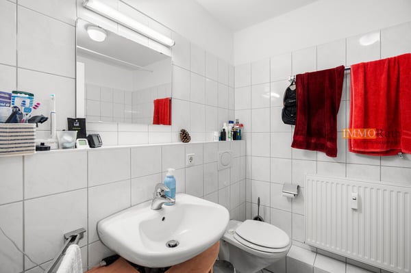IMMORath.de - Gepflegte 2-Zimmer-Wohnung mit Balkon und Einbauküche in 6