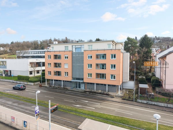 IMMORath.de - Gepflegte 2-Zimmer-Wohnung mit Balkon und Einbauküche in 1
