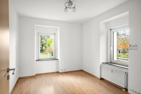IMMORath.de - Mehrfamilienhaus mit viel Fläche zur Gestaltung 3