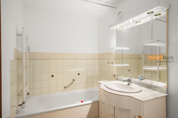 IMMORath.de - Zentrale 3-Zimmer-Wohnung mit großem Balkon 5