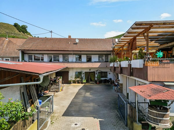 IMMORath.de - Einfamilienhaus mit großzügiger Nutzfläche und Gästezimm 2