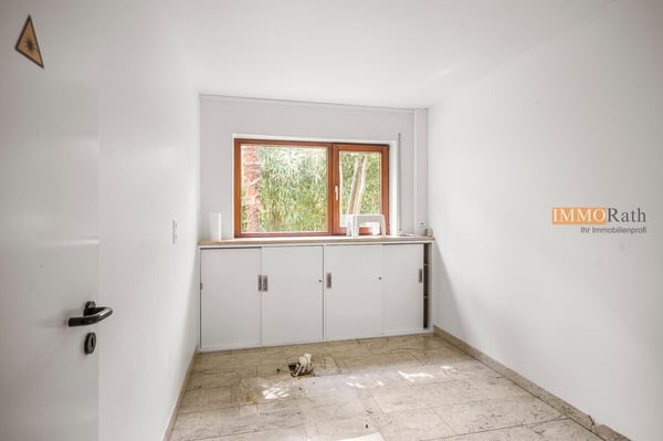 IMMORath.de - Gepflegtes Anlageobjekt mit Gewerbeanteil in Freiburg im 3