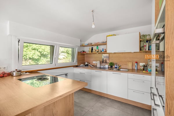IMMORath.de  Mehrfamilienhaus in naturnaher Alleinlage und großzügige 4