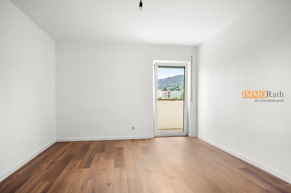 IMMORath.de - Helle 2-Zimmer-Wohnung mit Ausblick in Freiburg 3