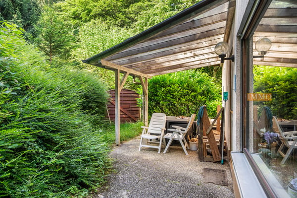 IMMORath.de Zweifamilienhaus in naturnaher Lage mit großzügigem Grun 11