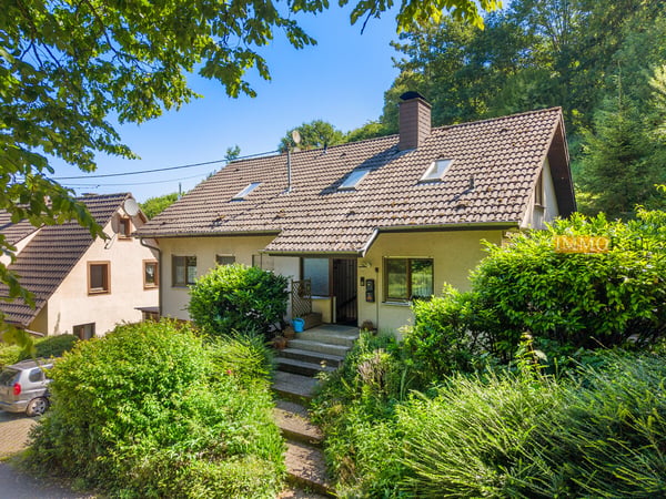IMMORath.de Zweifamilienhaus in naturnaher Lage mit großzügigem Grun 12