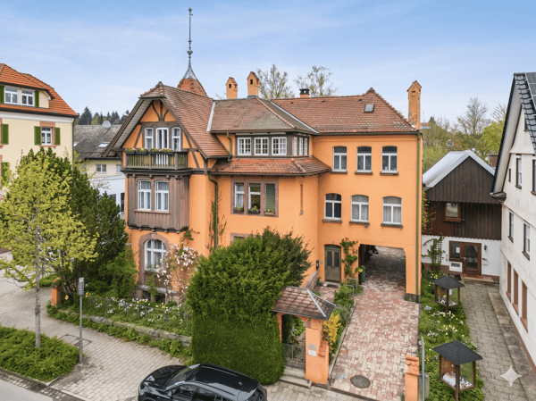 IMMORath.de – Herrschaftliches Stadthaus mit einzigartigem Charakter in Königsfeld