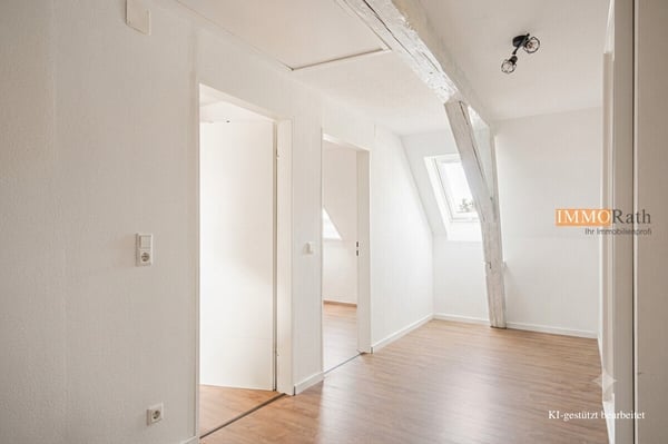 IMMORath.de - Charmantes Zweifamilienhaus mit historischem Altbau und 11
