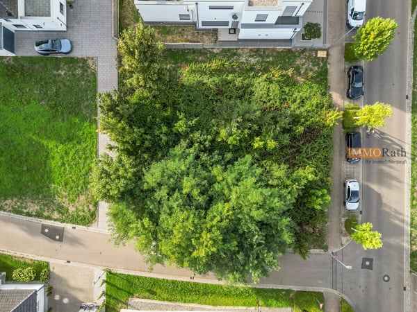 IMMORath.de - Großzügiges Grundstück in zentraler Lage - Arbeiten und 6