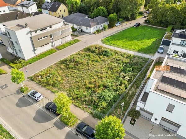 IMMORath.de - Großzügiges Grundstück in zentraler Lage - Arbeiten und 5