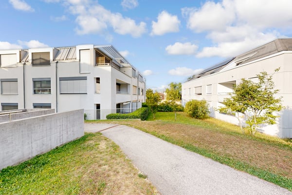 Bel appartement de 3,5 pièces de 89 m² à louer dans un quartier calme 3