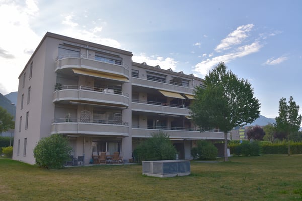 Place de parc extérieure 9