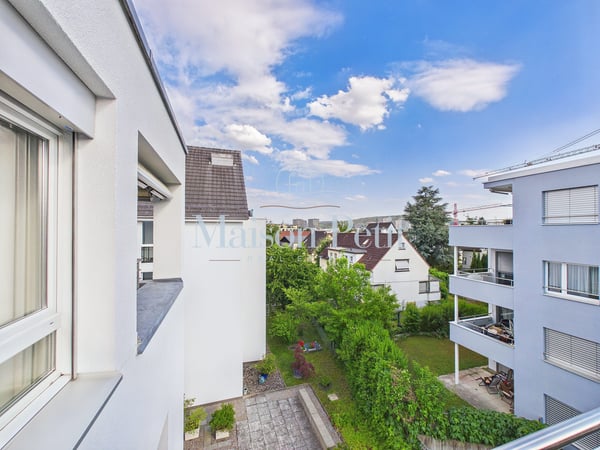 Zürich-City - mit Aussicht auf den Üetliberg an ruhiger Lage, mit allem was das Herz begehrt. Ideal für Singles oder Paare. 12