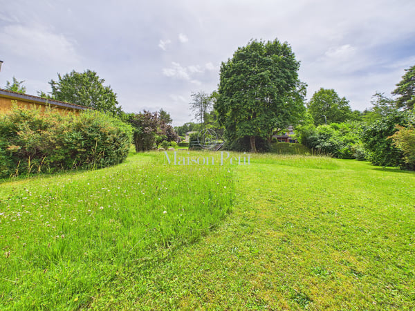 Perfekt für kleine Familien, Paare oder Singles - in Ebmatingen suchen 96m2 Wohnfläche mit verglaster Loggia neue Besitzer. 12