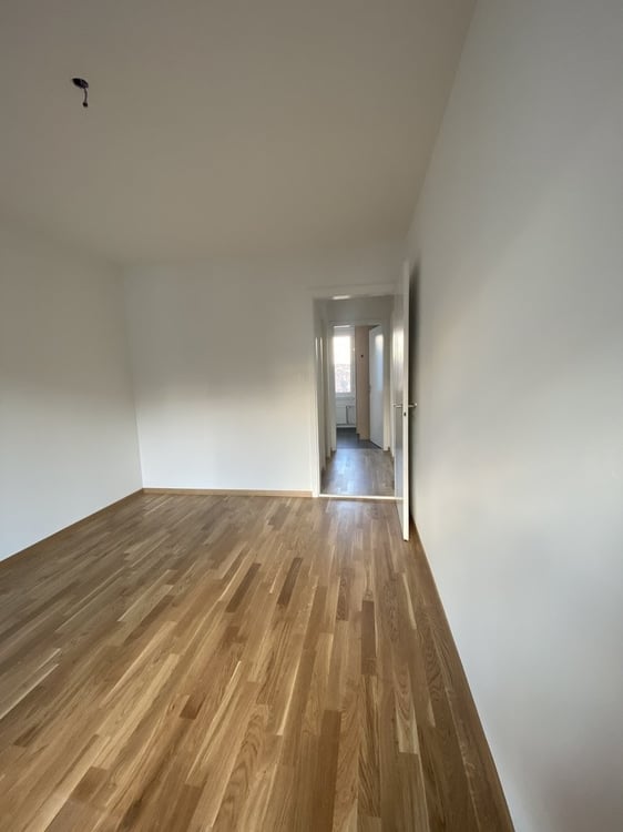 Zentral nahe Eigerplatz 4