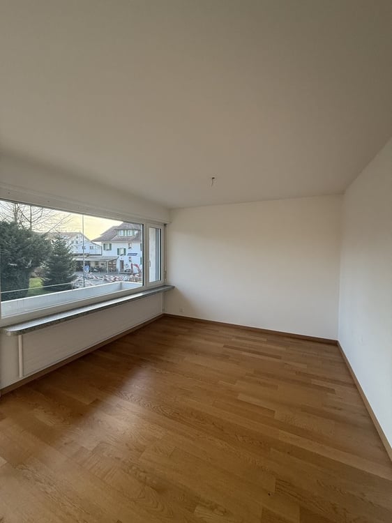 Helle 4.5-Zimmerwohnung mit grosszügigen Räumen und viel Charme 2