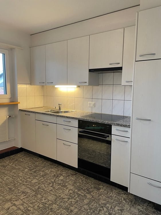 Helle 4.5-Zimmerwohnung mit grosszügigen Räumen und viel Charme 5